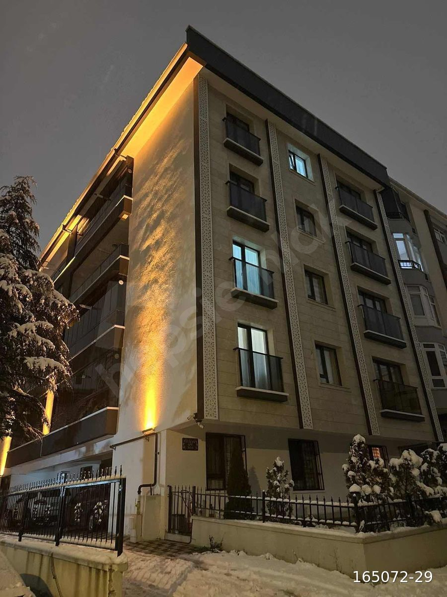 LİVA DAN BAĞLUM KAFKAS DA MEGA LÜKS 3+1 DAİRE