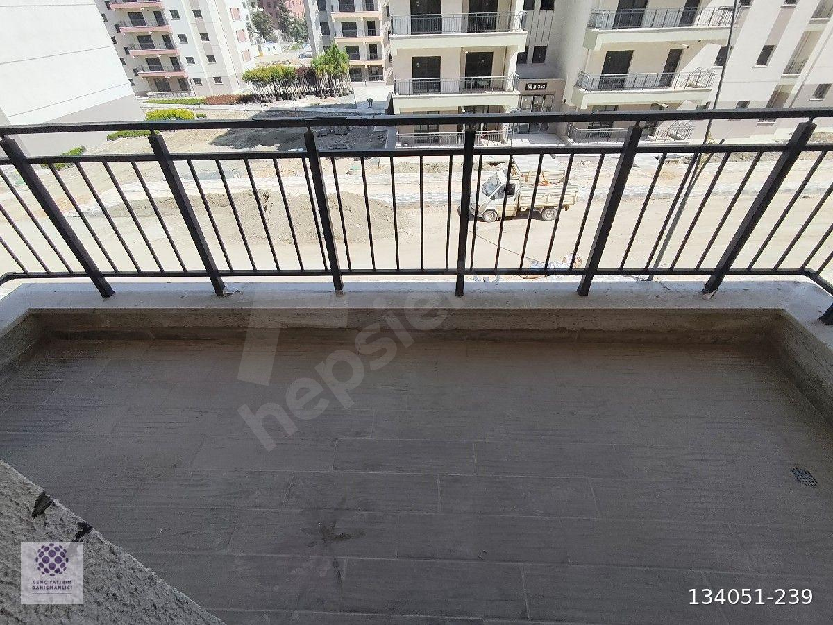 SATİLİK REZERV ALANDA EMLAK EVLER CİVARİ 2+1 DAİRELER CADDEYE SIFIR