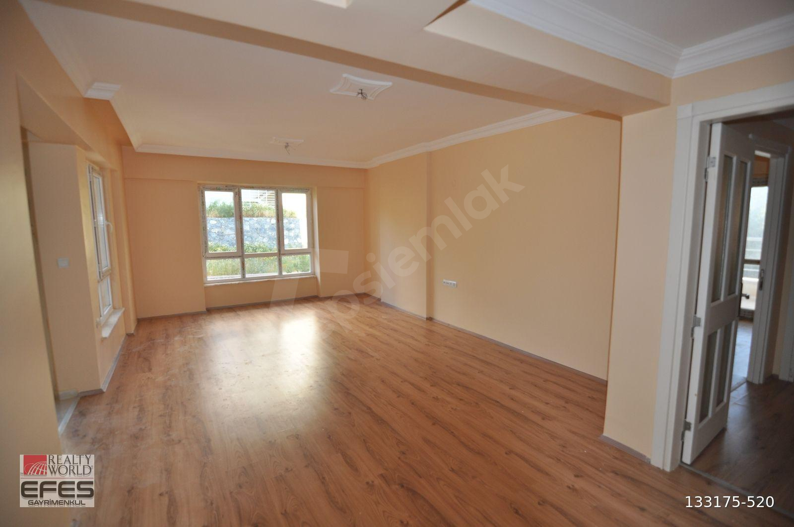 Kuşadası Değirmendere Denize Yakın Masrafsız 2+1 Satılık Daire