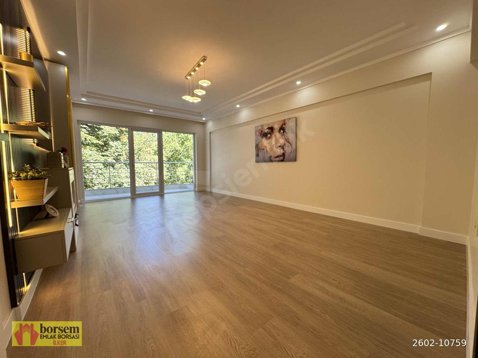 ÇANKAYA'NIN GÖZDE NOKTASINDA ÖZEL MİMARİLİ 125 m² SİTE DAİRESİ