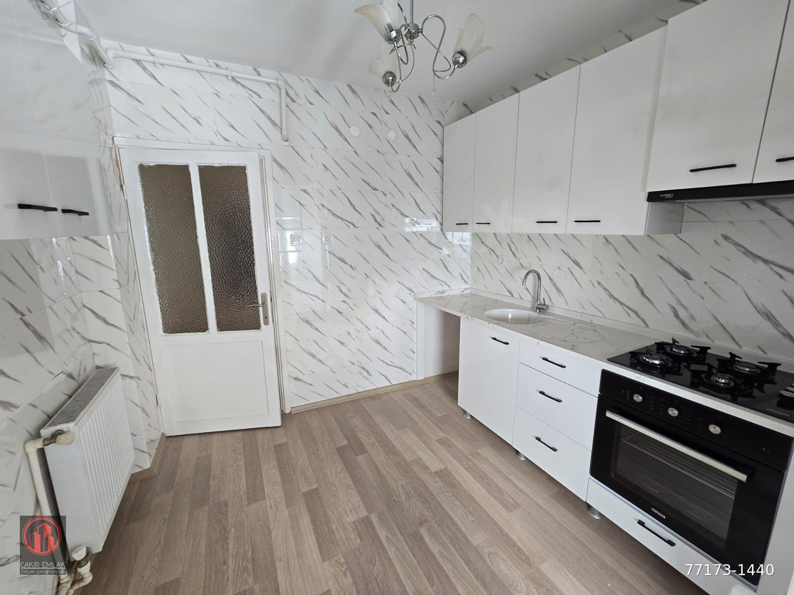 BALÇOVA EĞİTİM MAHALLESİNDE DOĞALGAZLI KİRALIK 2+1 DAİRE