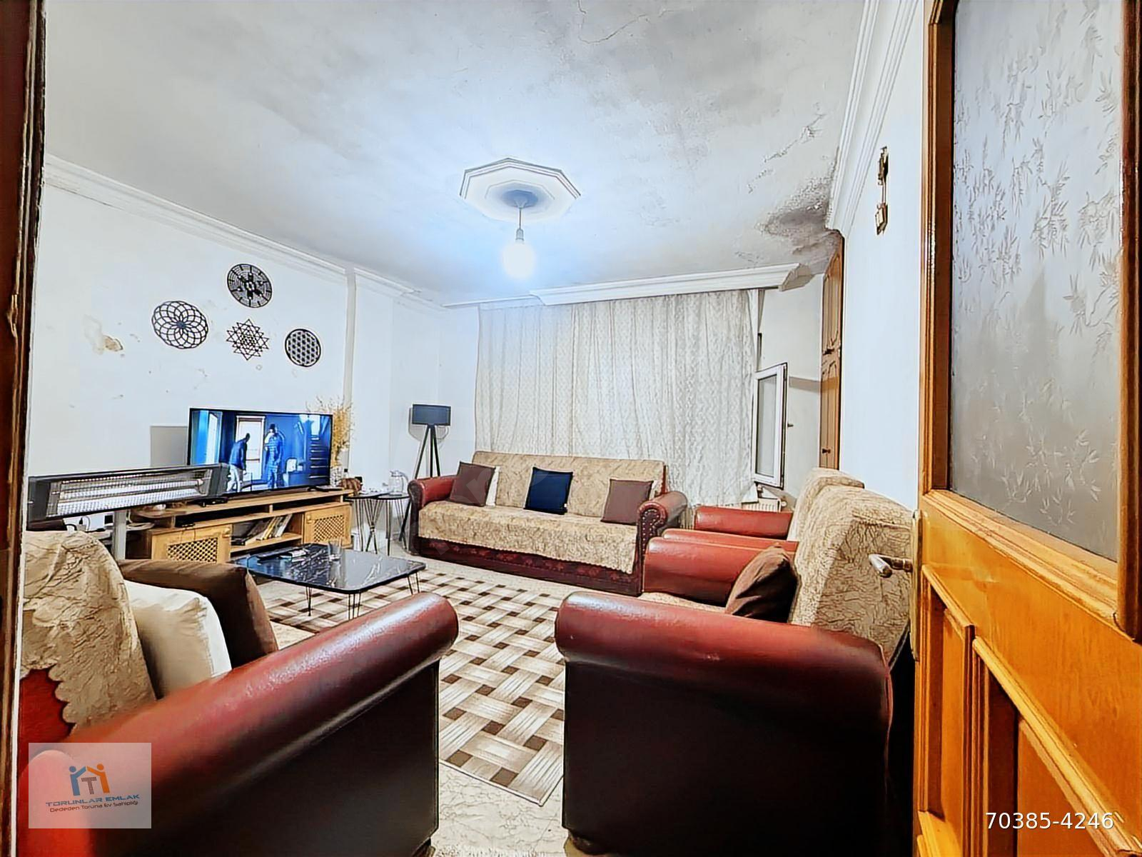 TORUNLAR EMLAKTAN SATILIK 1+1 TERASLI 5.KT DAİRE YENİMAH.