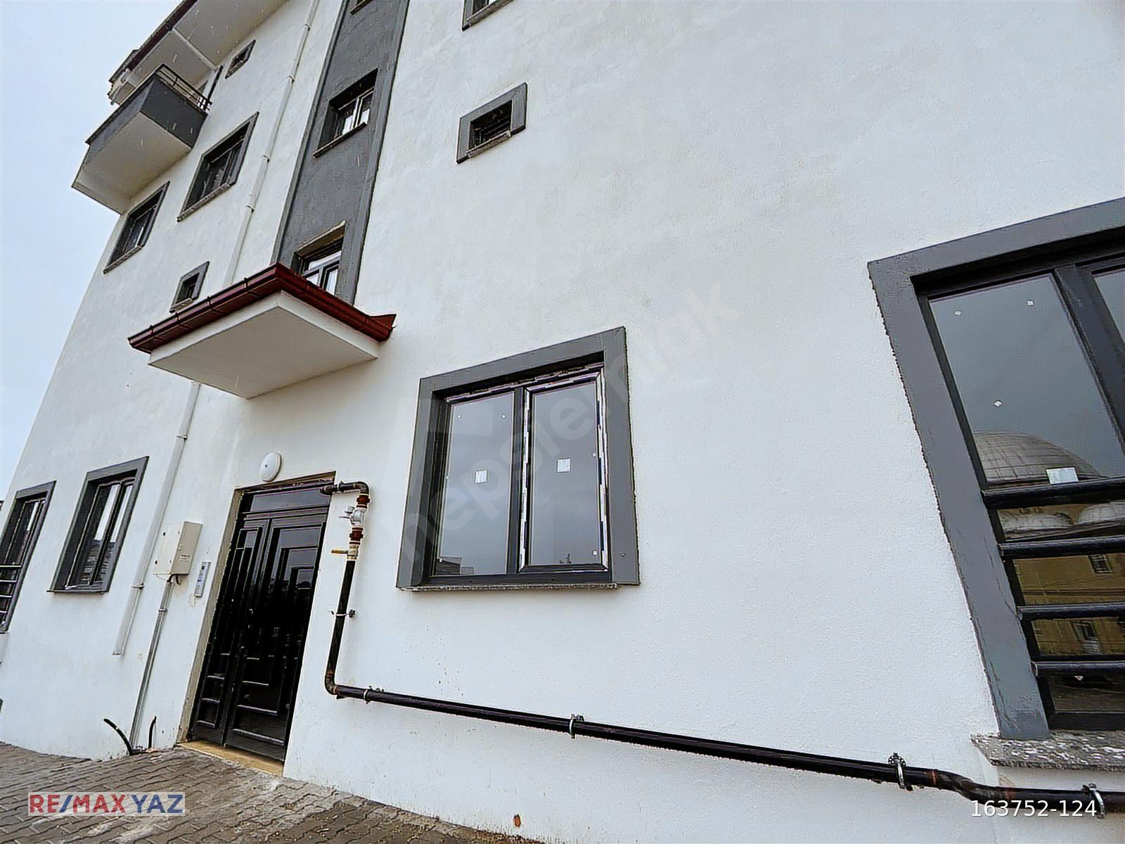 RE/MAX YAZ'DAN GAZIOSMANPAŞA'DA 2+1 SIFIR KIRALIK DAIRE