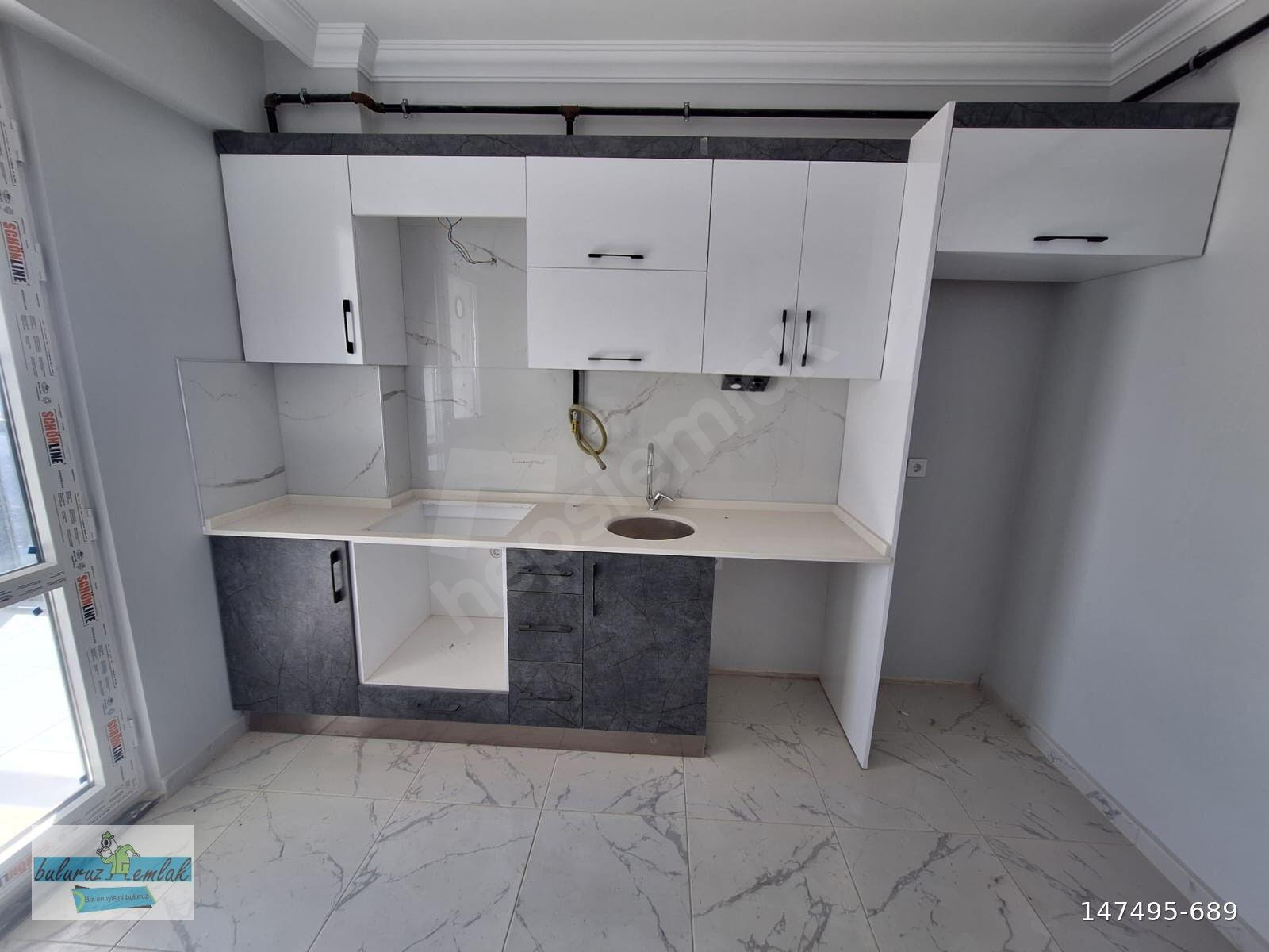 BULURUZDAN CUMHURİYET MAHALLESİ’NDE SATILIK LÜKS 2+1 DAİRE!