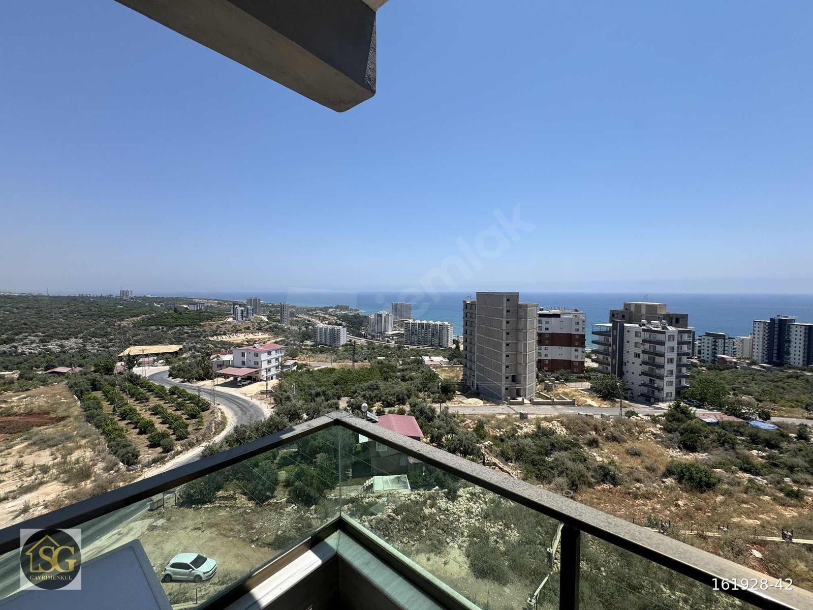 AYAŞTA UYGUN FİYATA DENİZ MANZARALI HAVUZLU SATILIK 2+1 DAİRE
