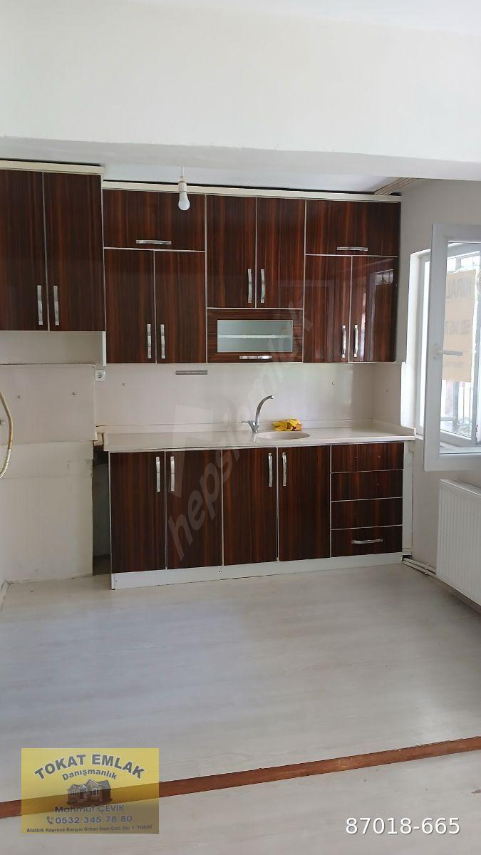 TOKAT EMLAKTAN YENİ MAHALLEDE KİRALIK 3+1 DAİRE