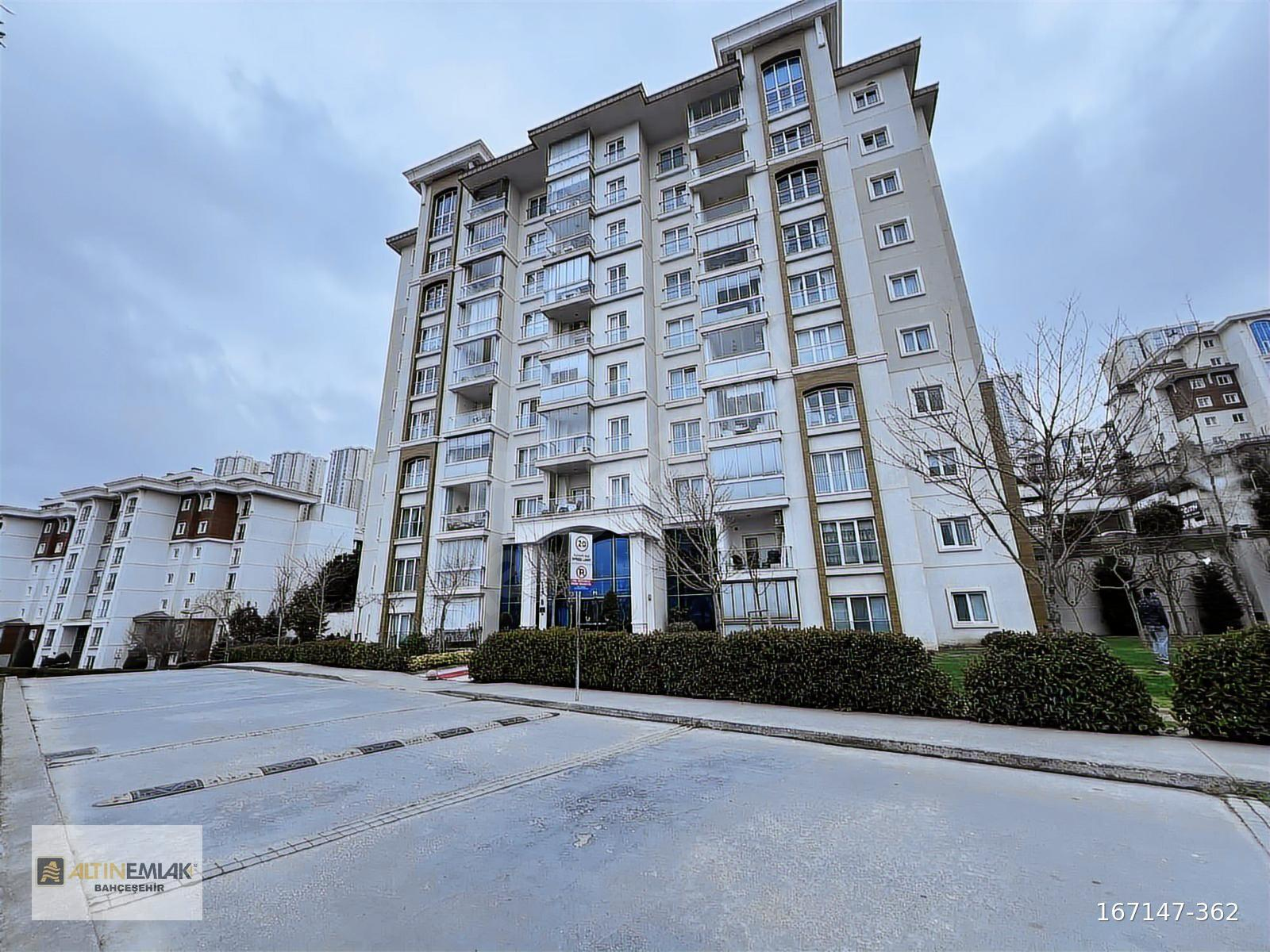 BAHÇEŞEHİR VADİTEPE 1.BÖLGE KISA KATLI 3 +1 FERAH DAİRE