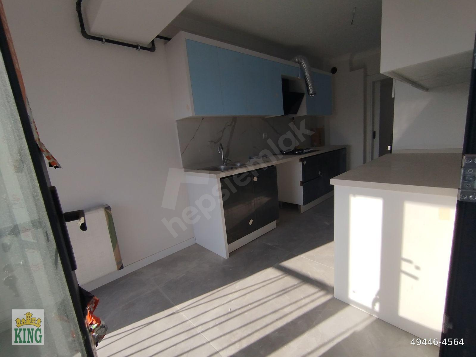 NERGİZ CADDESİ ÜZERİNDE, ARA KATDA TERASLI, KÖŞE, YENİ BİNA