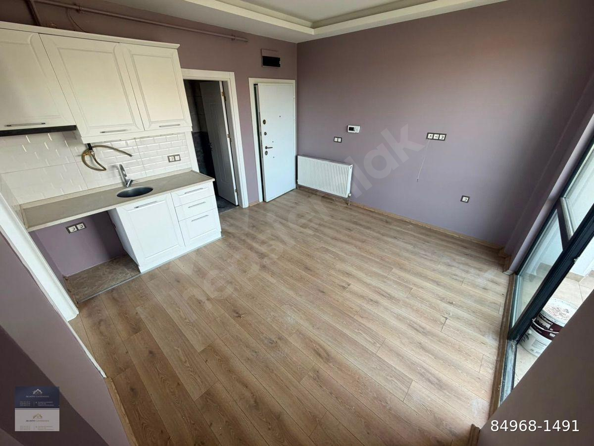 Tekirdağ Süleymanpaşa Ortacami Mahallesi Muratlı Caddesi Satılık 1+1 Daire