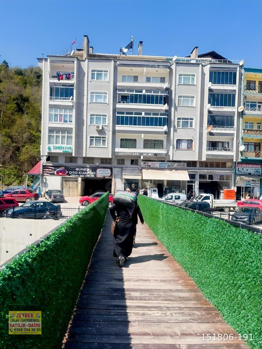 Yine*ZEYBEK*den 150.M2.3.KAT+İNEBOLU ŞEHİR MERKEZİ SÜPER DAİRE