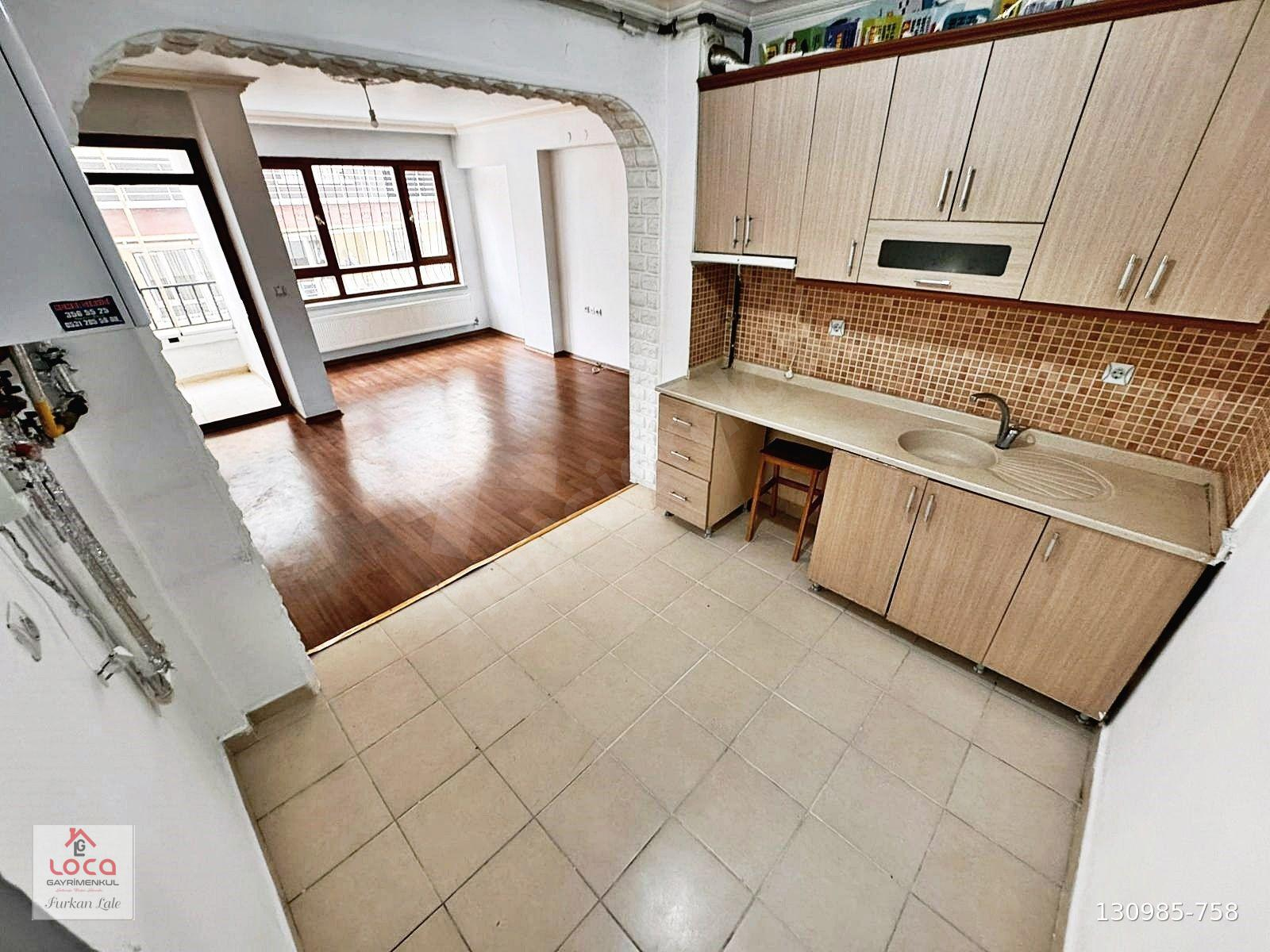 SAKIZ AĞACI CD. PARALELİ 2+1 ARA KAT KONUMUNDA CAM BALKONL DAİRE