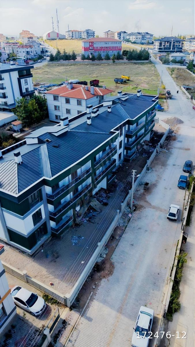 KADINHANI TEPEBAŞI MH SATLIK ARA KAT ASANSÖRLÜ GENİŞ DAİRE