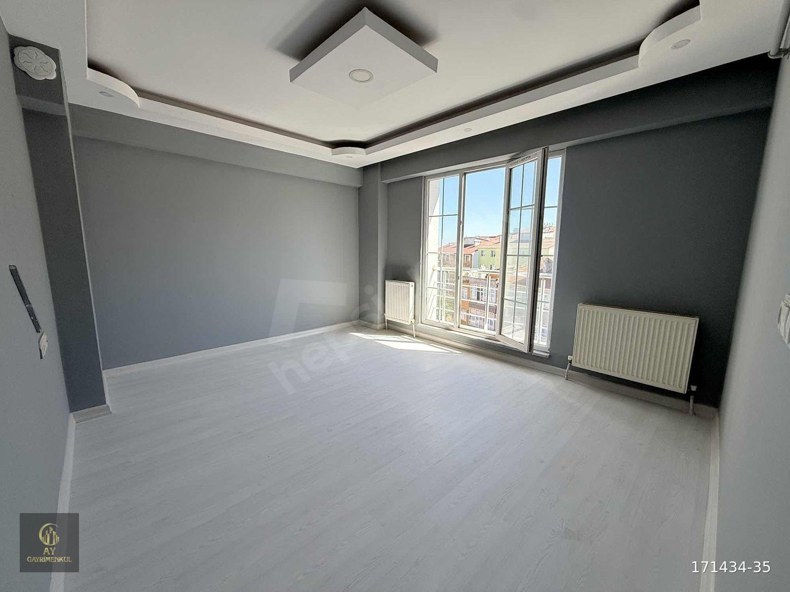 AY GYD SATILIK PERŞEMBE PAZARI CİVARI 1+1 AYRI MUTFAK DAİRE