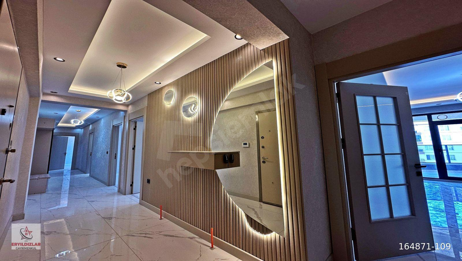 SİTE KONSEPTİNDE TASARLANMIŞ ÖN CEPHE 1.KATTA 130m2 SATILIK 3+1 DAİRE