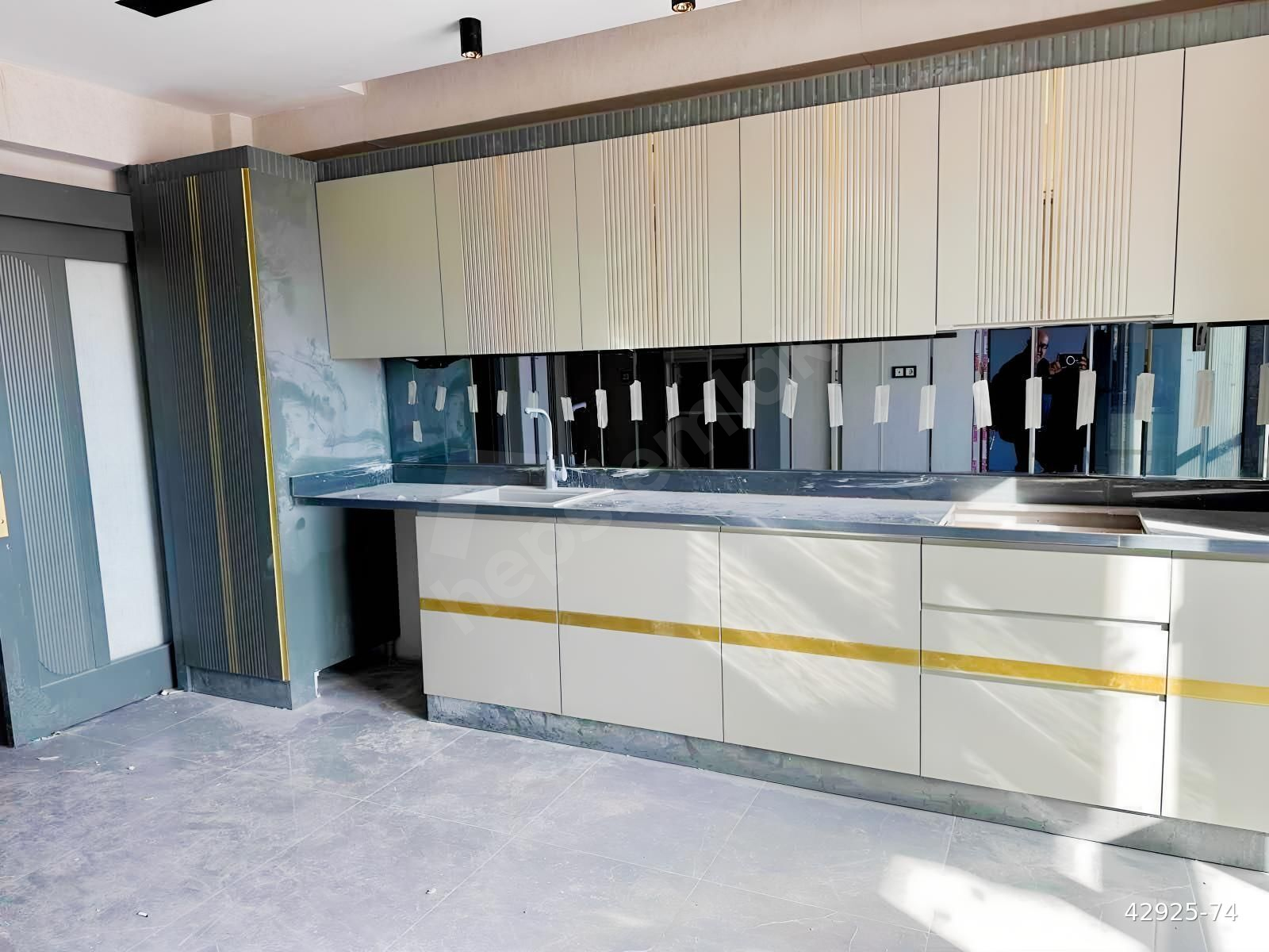 ALPASLAN MAH.DE YÜKSEK GİRİŞ KAT 3+1 KİRALIK DAİRE