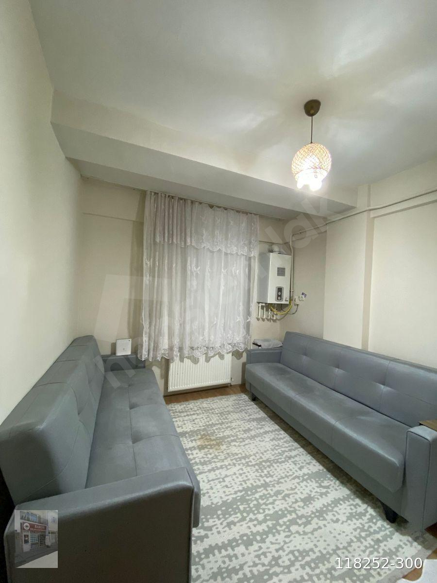 ECZACILIK VE İLETİŞİM KAPISINA YAKIN EŞYALI SATILIK 1+1
