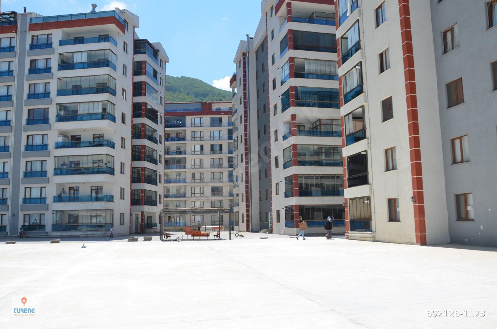 TURENG DEN İNEBOLU ROYAL-LİFE SİTESİNDE SATILIK YENİ 3+1 DAİRE