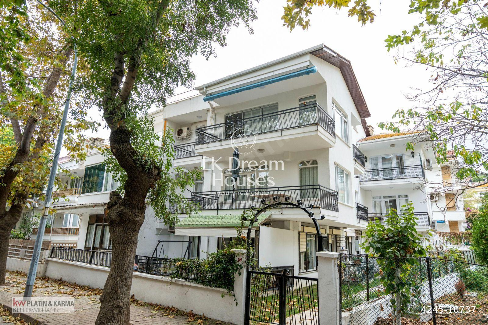 KINALIADA ÇARŞI CADDESİ'NDE SATILIK DAİRE