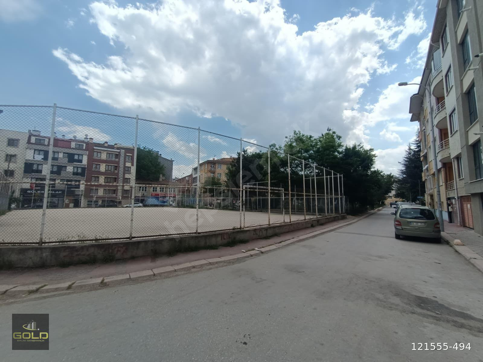 GOLD EMLAK'TAN ESPARK YAKINI BALKONLU ARA KAT ÇİFT CEPHE 1+1