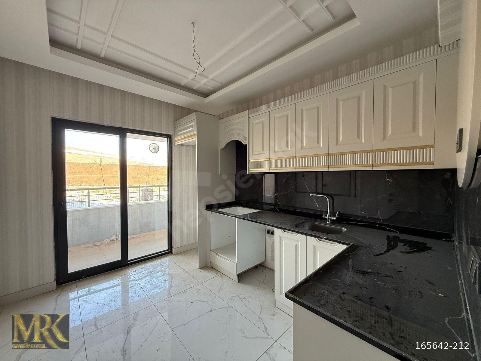 ALPASLAN'DA GÜNSEV OTO KARŞISI MODERN LÜKS 2+1 DAİRE