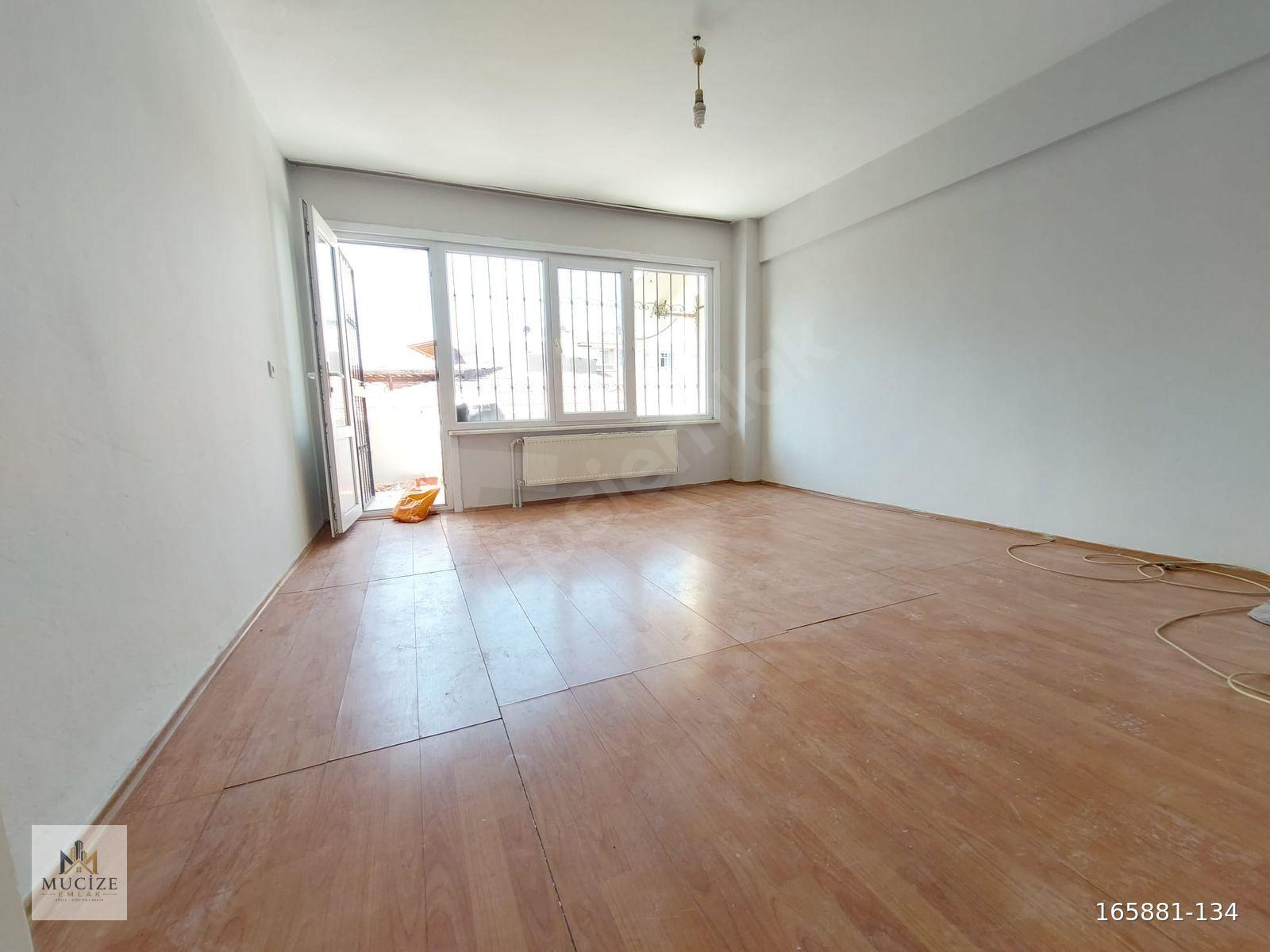 İSTANBUL BAHÇELİEVLER SOĞANLIDA 2+1 KİRALIK 4.KAT DAİRE