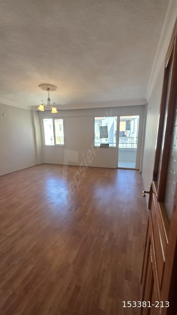 hamidiye mahallesinde kiralik 90 metre 2 kat sobalı daire