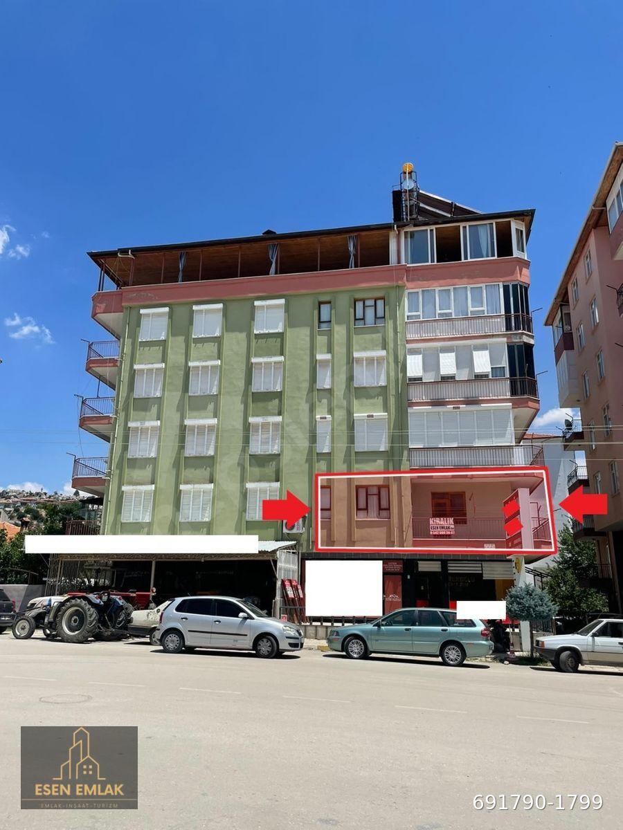 ANTALYA ELMALI İLÇESİNDE ANA CADDE ÜZERİNDE FERAH MERKEZİ KONUMDA 2+1 SOBALI KİRALIK DAİRE