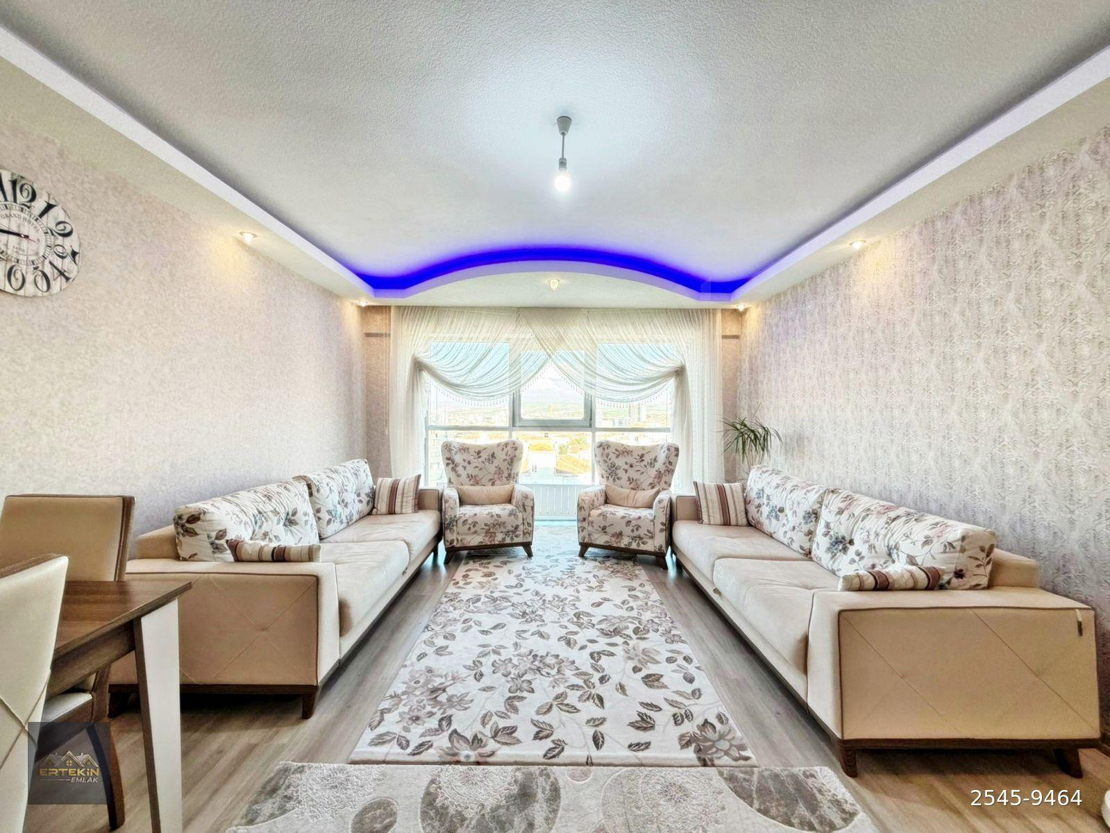 ERTEKİN EMLAK'TAN PURSAKLAR SARAY'DA SİTE İÇERİSİNDE ÇİFT BANYOLU K.OTOPARK'LI 3+1 LÜKS DAİRE