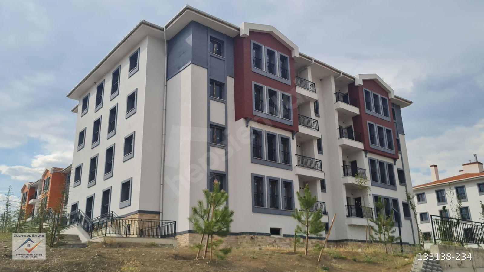 3+1 KÖŞE BAŞI PROJENİN GİRİŞİ ÖNÜ AÇIK SIFIR DAİRE