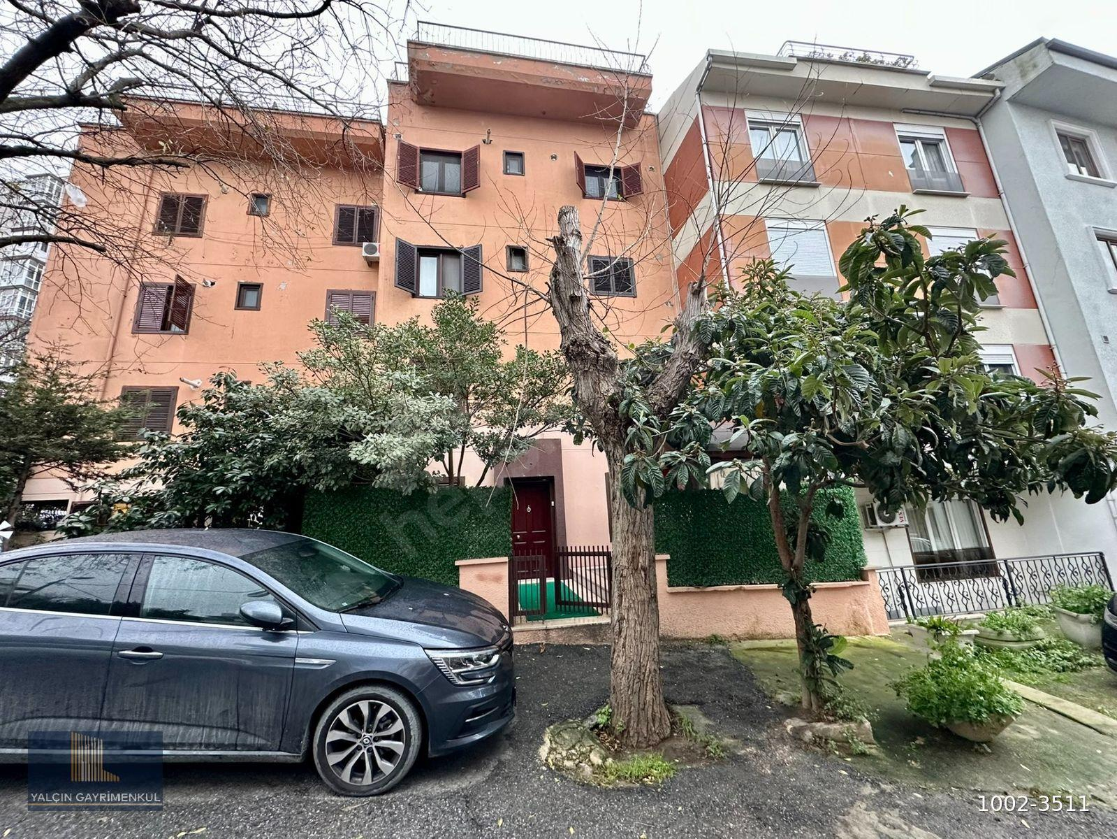 YALÇIN'DAN GAYRETTEPE'DE MASRAFSIZ TERASLI 1+1 KİRALIK KONUT