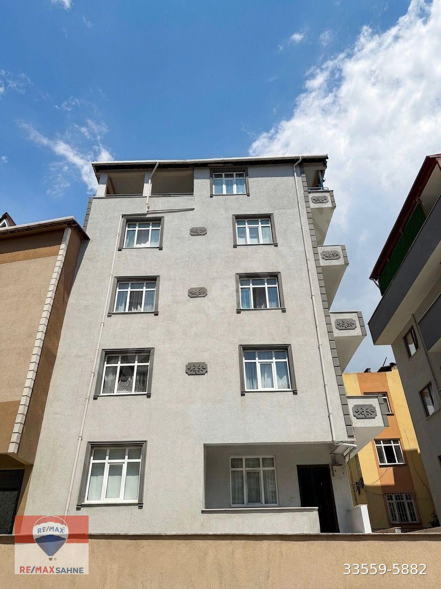 ÇAYIROVADA 2+1 BÜYÜK TIP SATILIK DAİRE