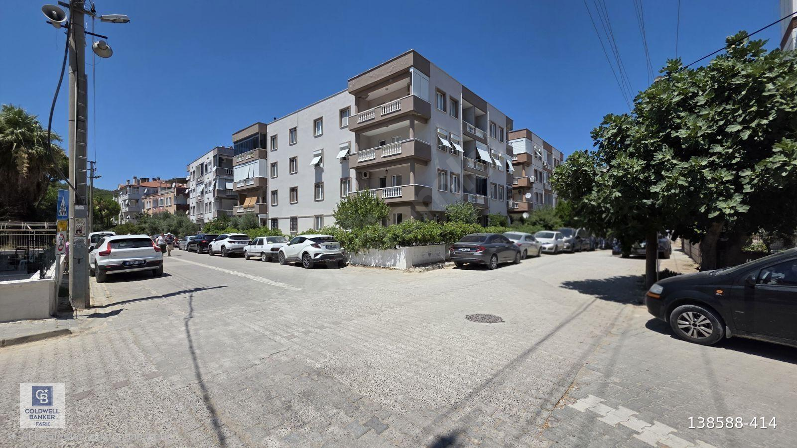 Ayvalık Sarımsaklı'da Satılık 2+1 Geniş Daire