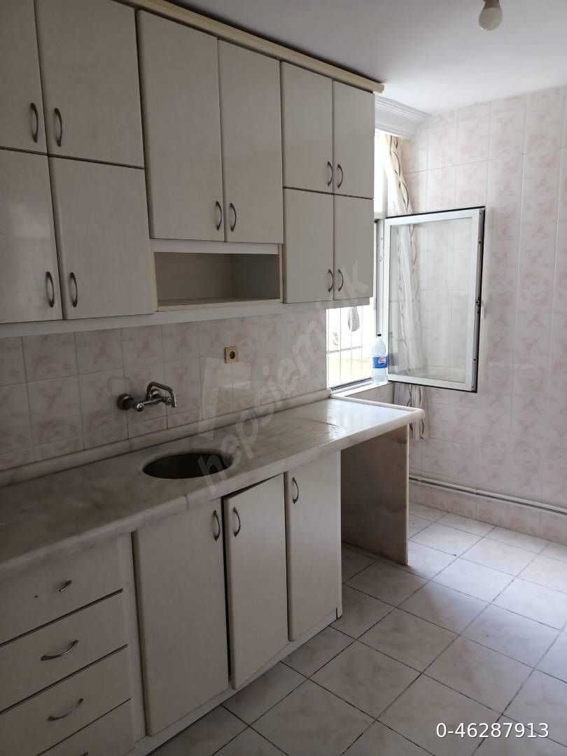 SAHİBİNDEN ASKER KIŞLASI KARŞISINDA KİRALIK DAİRE