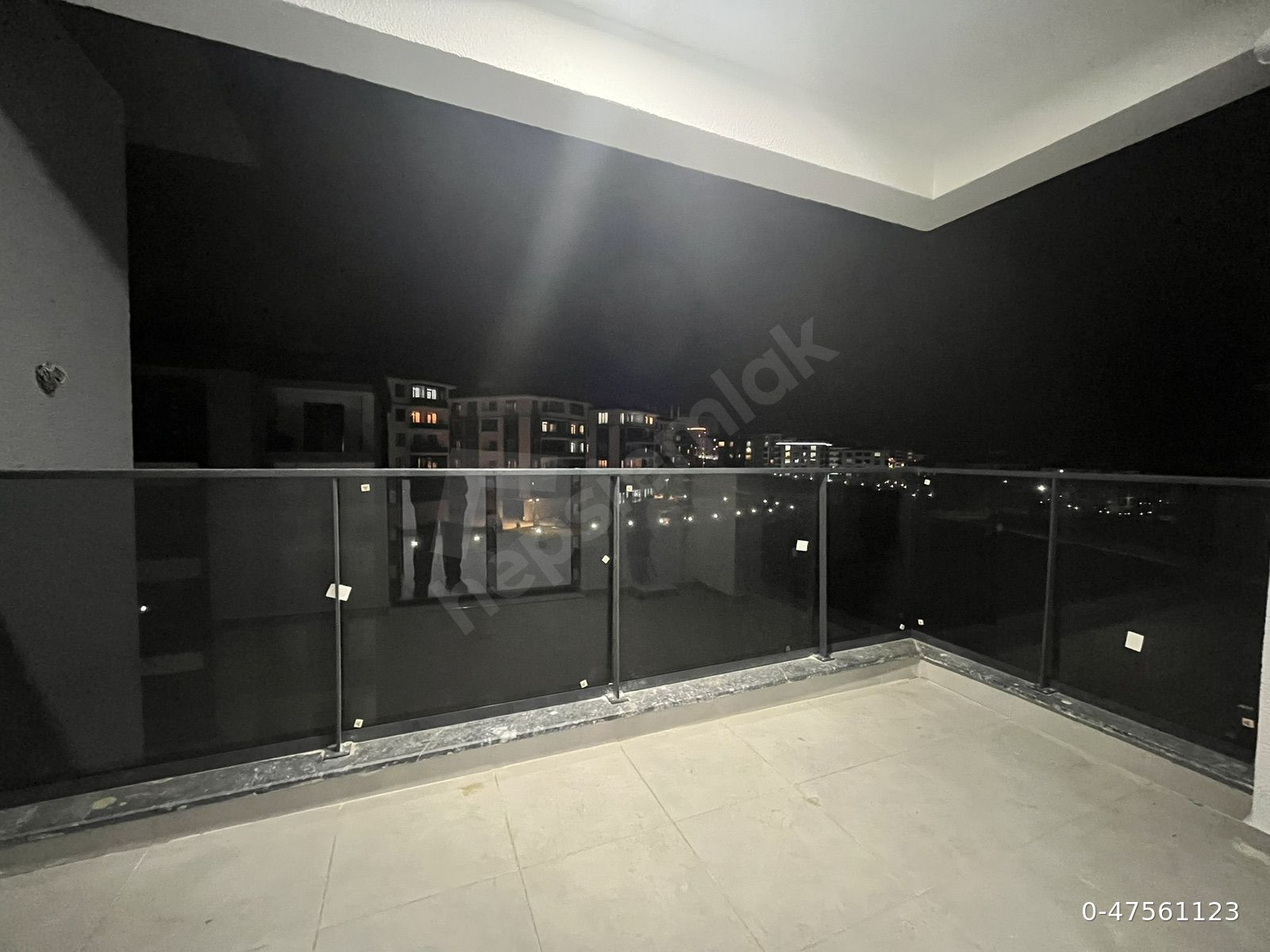ATATÜRK MAHALLESİNDE SATILIK LÜKS 2+1 DAİRE