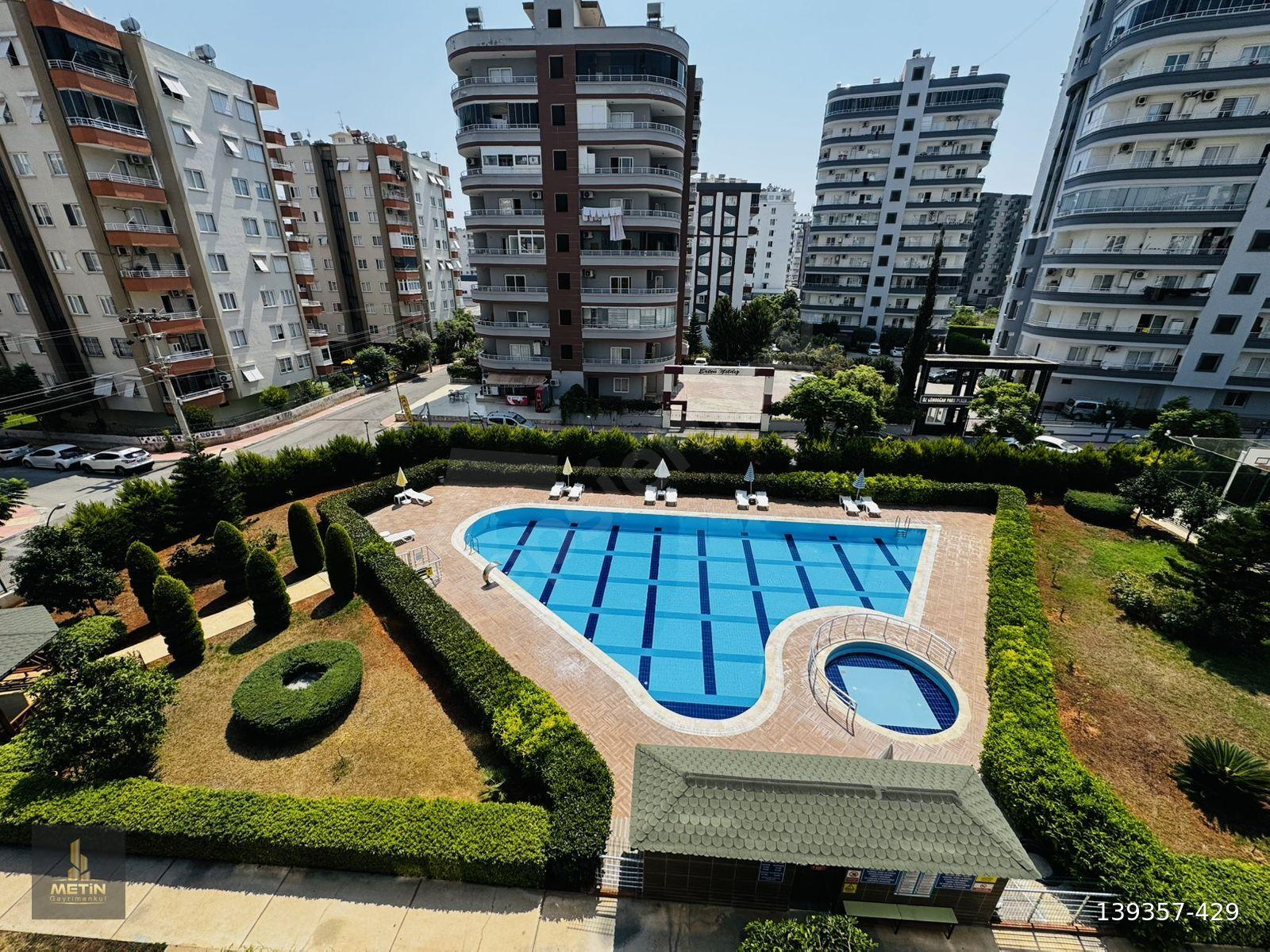 METİN GAYRİMENKUL’DEN MEZİTLİ MERKEZ MAHALLESİ’NDE SİTE İÇERSİNDE HAVUZLU KİRALIK 4+1 LÜKS DAİRE