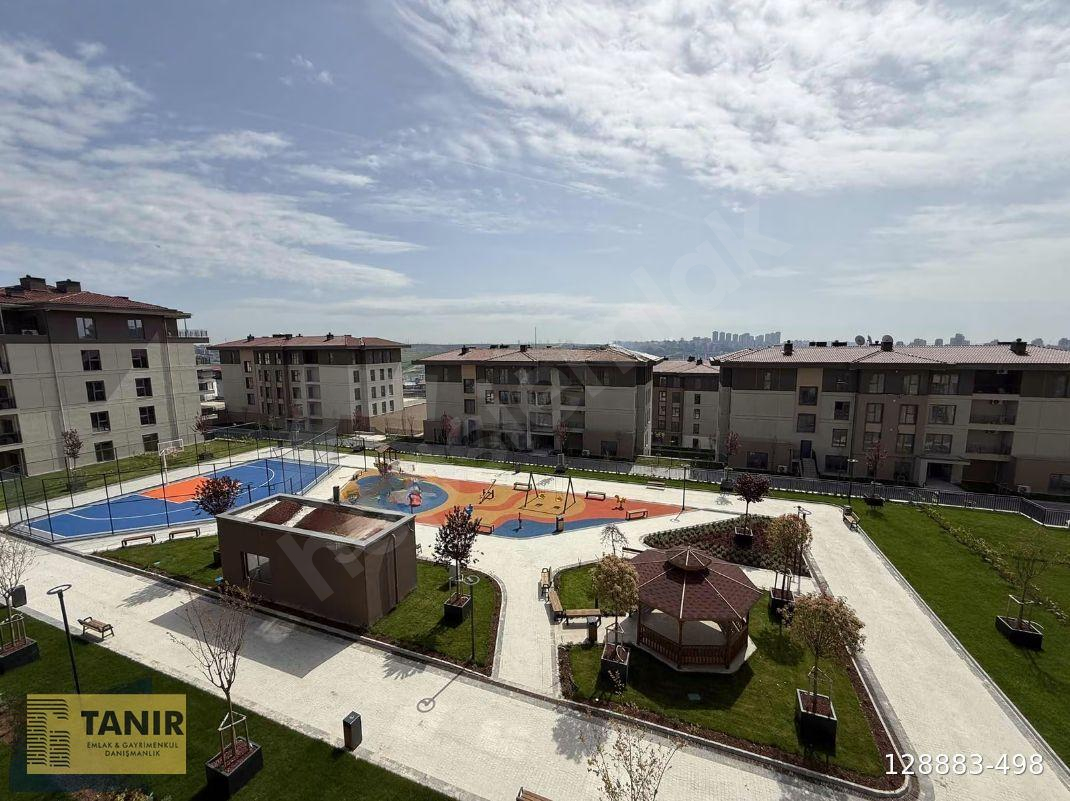 NEZİHPARK BAHÇEŞEHİRDE SATILIK LÜX SİTE İÇİNDE 3+1 DAİRE