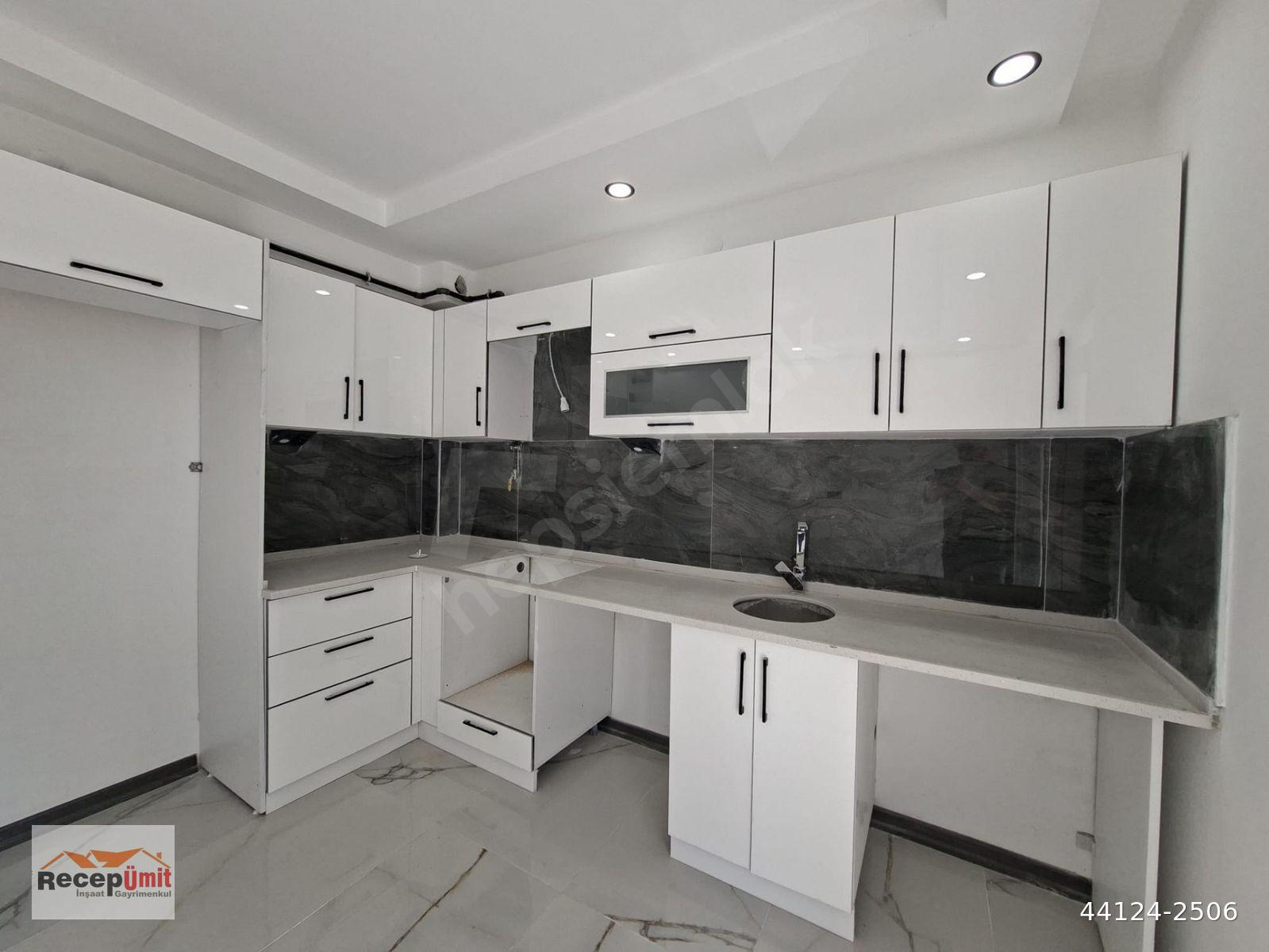 RECEP ÜMİT'TEN ZAFER MAH.DE SATILIK EBEV.BANYOLU SIFIR 2+1 DAİRE
