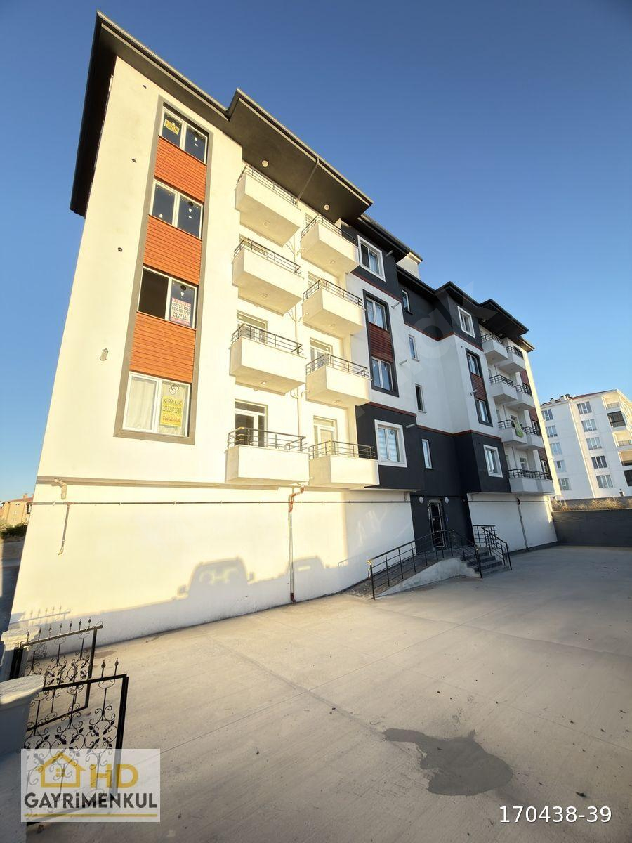 TOROS MAHALLESİ’NDE SATILIK SIFIR 1+1 DAİRE