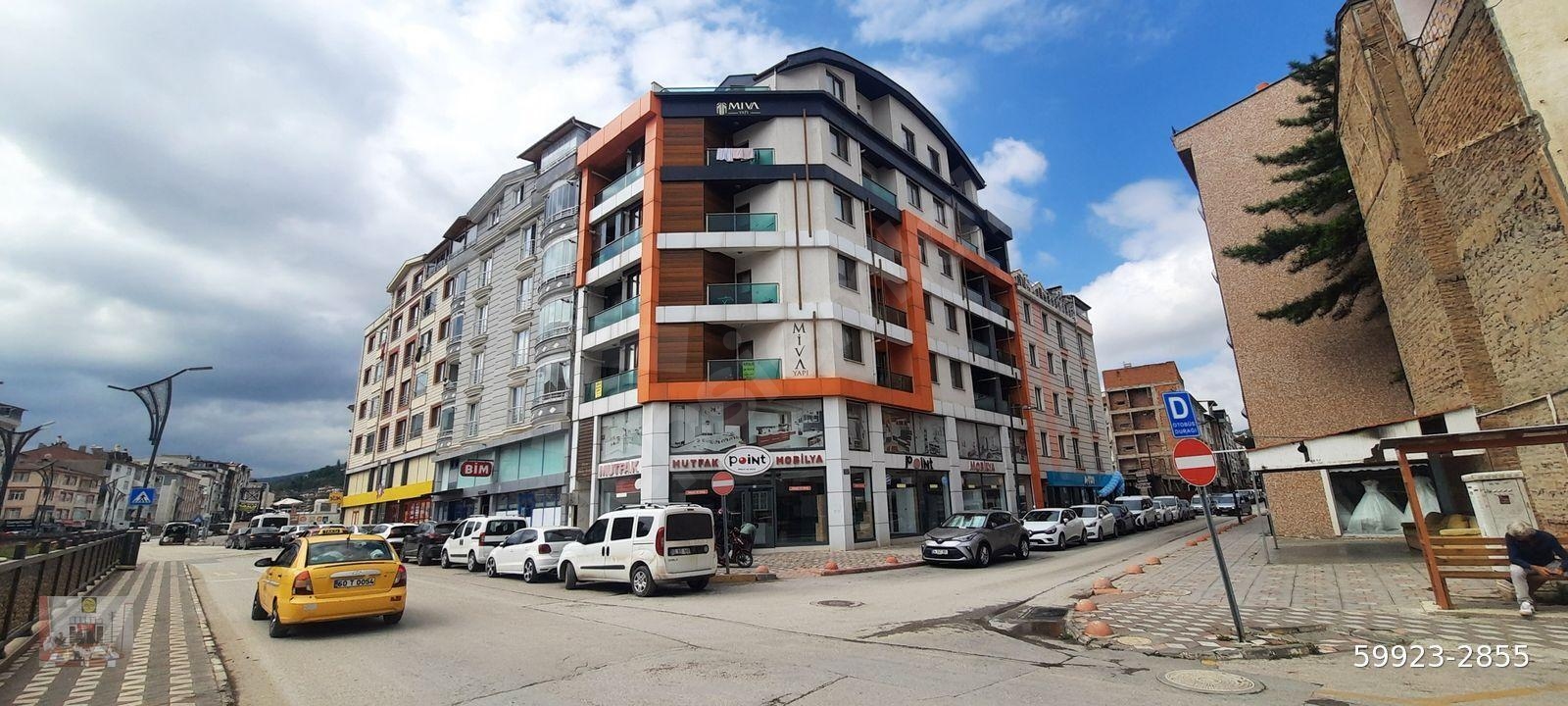ÇARŞI MERKEZ BEHZAT BULVARINA CEPHE EŞYALI KİRALIK 1+1 DAİRE