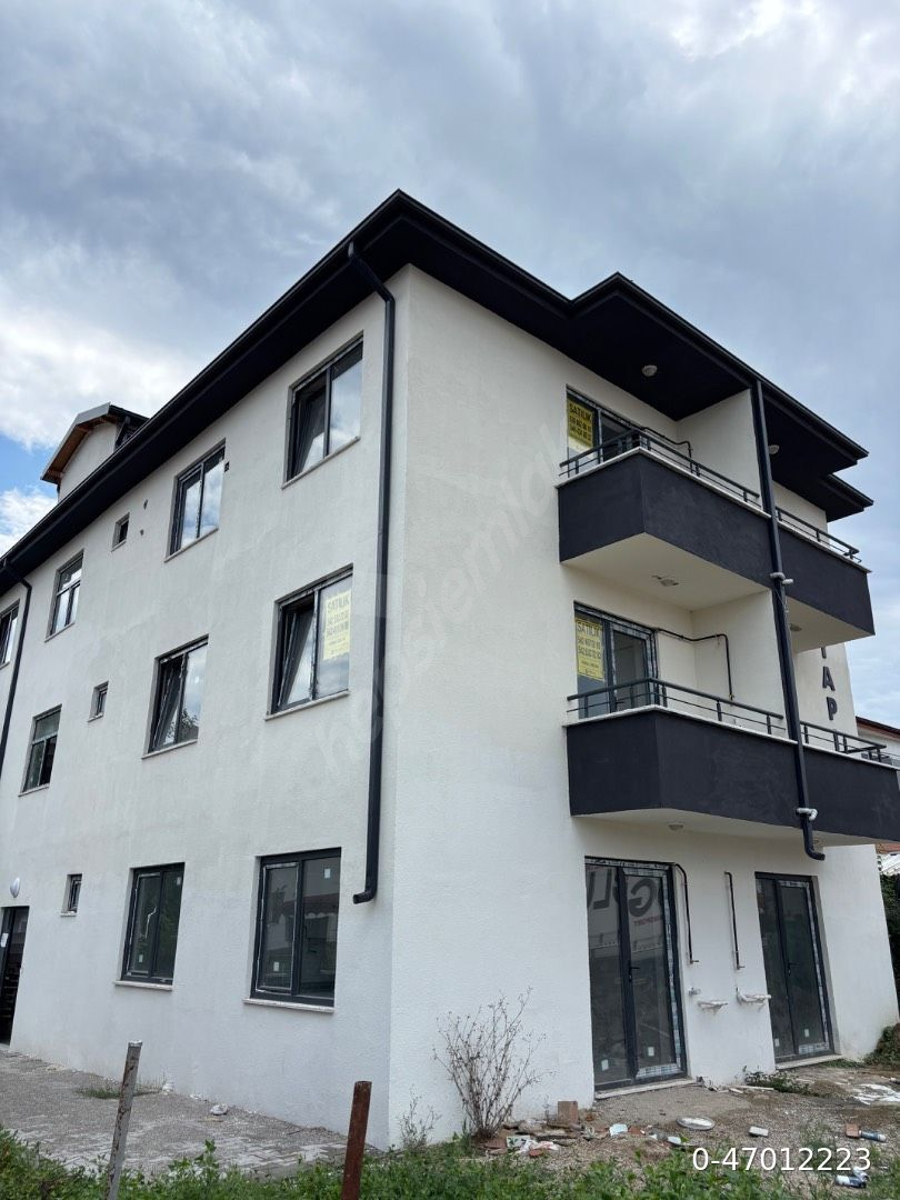AKYAZI YENİ MAHALLE SIFIR EŞYALI 1+1 KORİDORLU DAİRE
