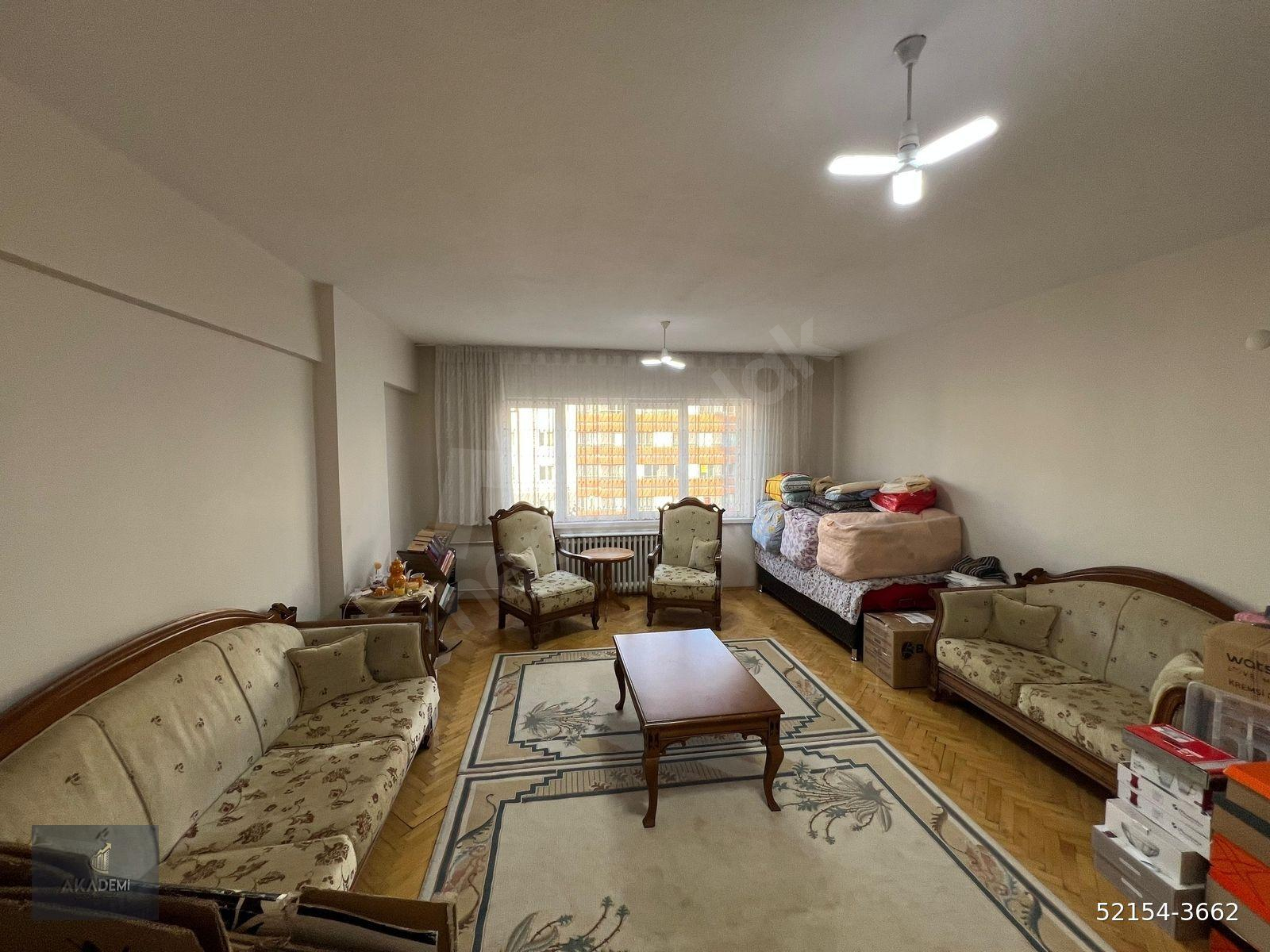 AKADEMİ'DEN CADDE ÜZERİ EŞYALI ASANSÖRLÜ BALKONLU KİRALIK 3+1