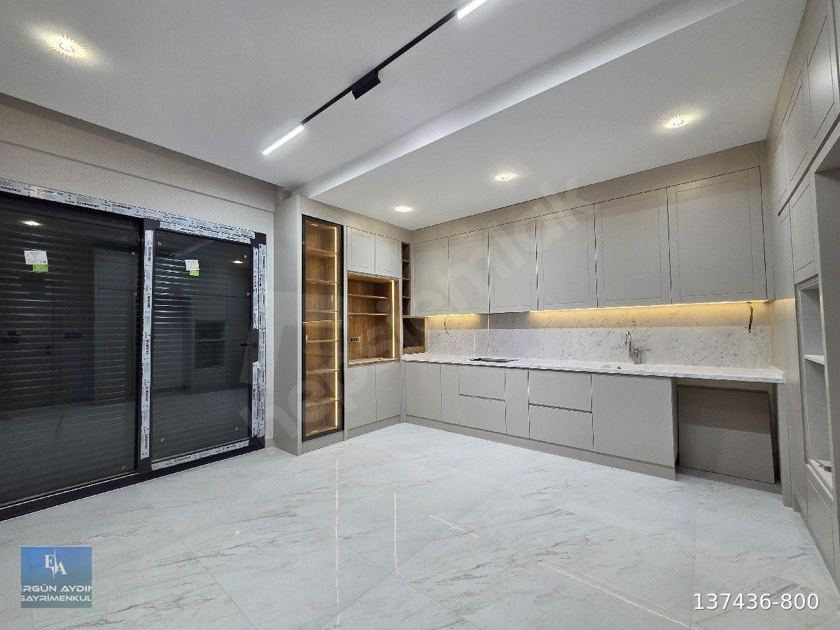 ERGÜN AYDIN'DAN YENİŞAFAK'TA 4+1 210M2 HAVUZLU SİTE İÇİ LÜX DAİRE
