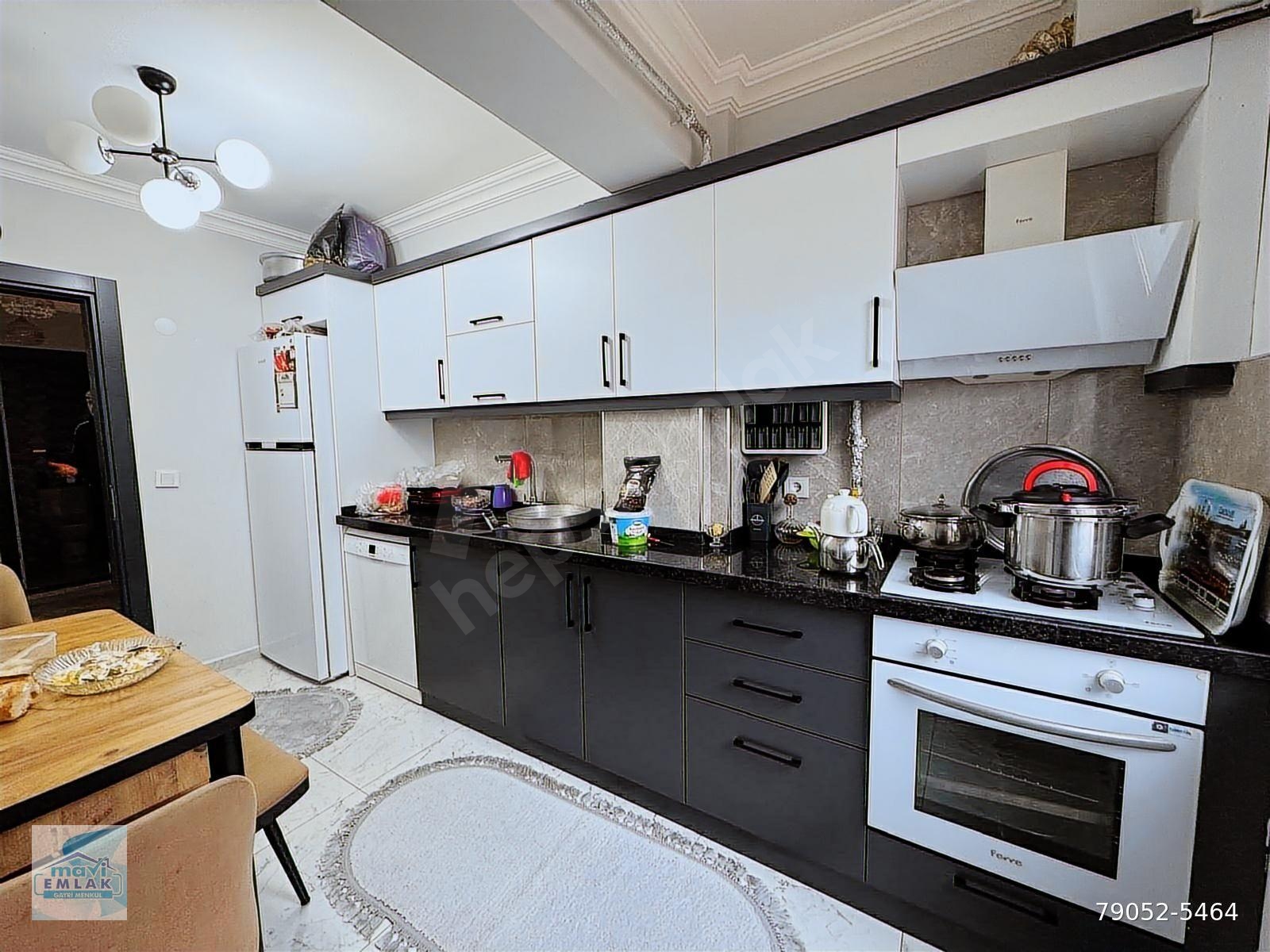 BANDIRMA MAVİ EMLAKTAN 600 EVLER MAH. 2+1 ÖN CEPHE SATILIK DAİRE
