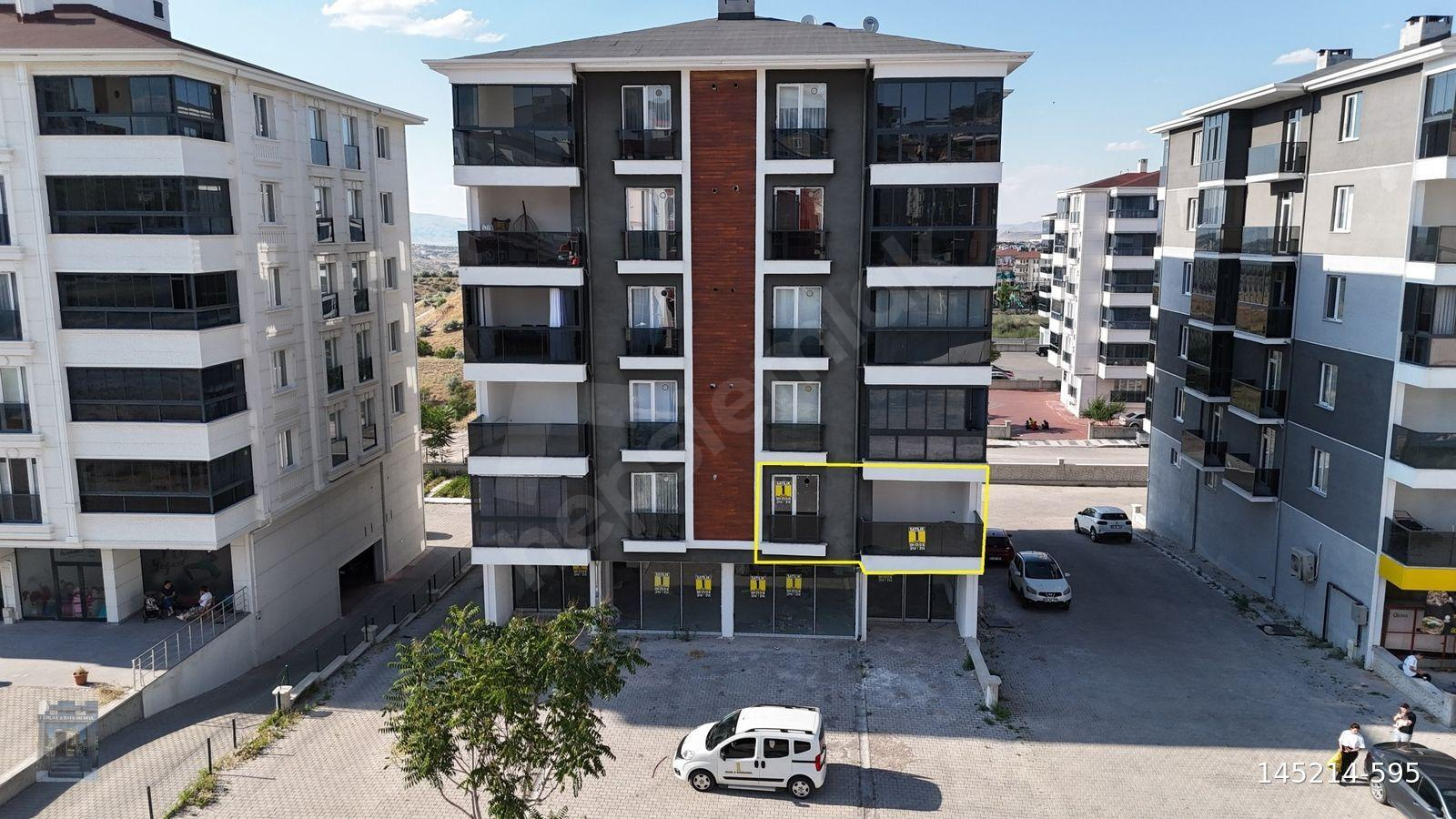 1 EMLAK'da GÜZELYURT MAH.de ÖNÜ AÇIK MUHTEŞEM GERÇEK 2+1 DAİRE