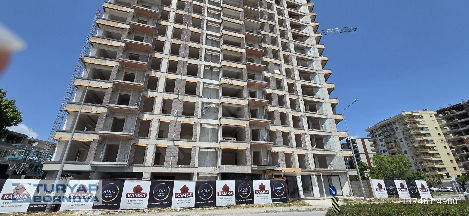 Ramsa Adım Kaya Sitesinde Caddeye Bakan Orta Blok 3. KAT