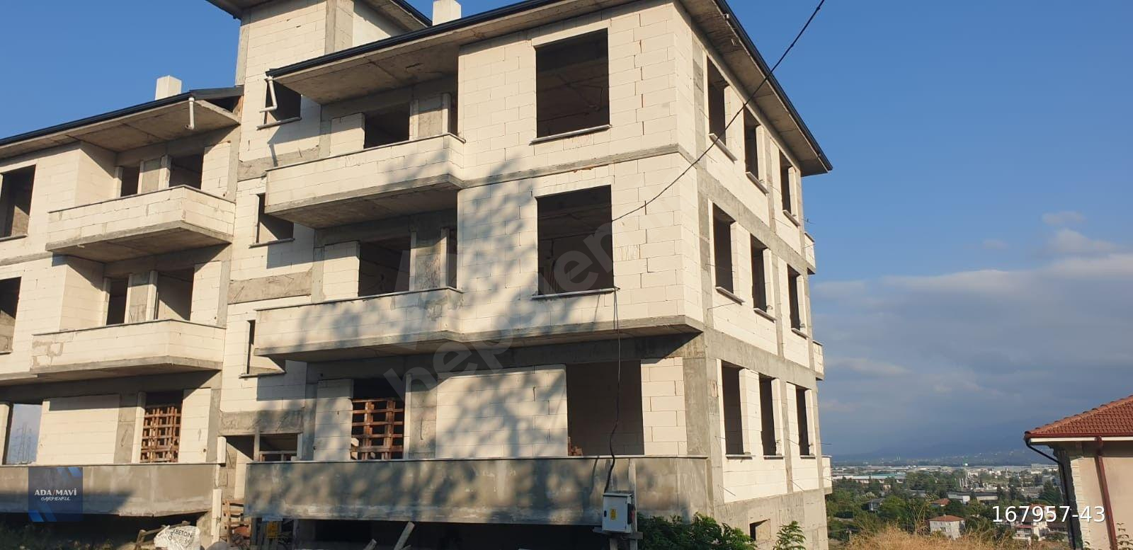 SERDİVAN BEŞKÖPRÜ'DE SATILIK HARİKA MANZARALI NATAMAM GENİŞ 3+1 DAİRE