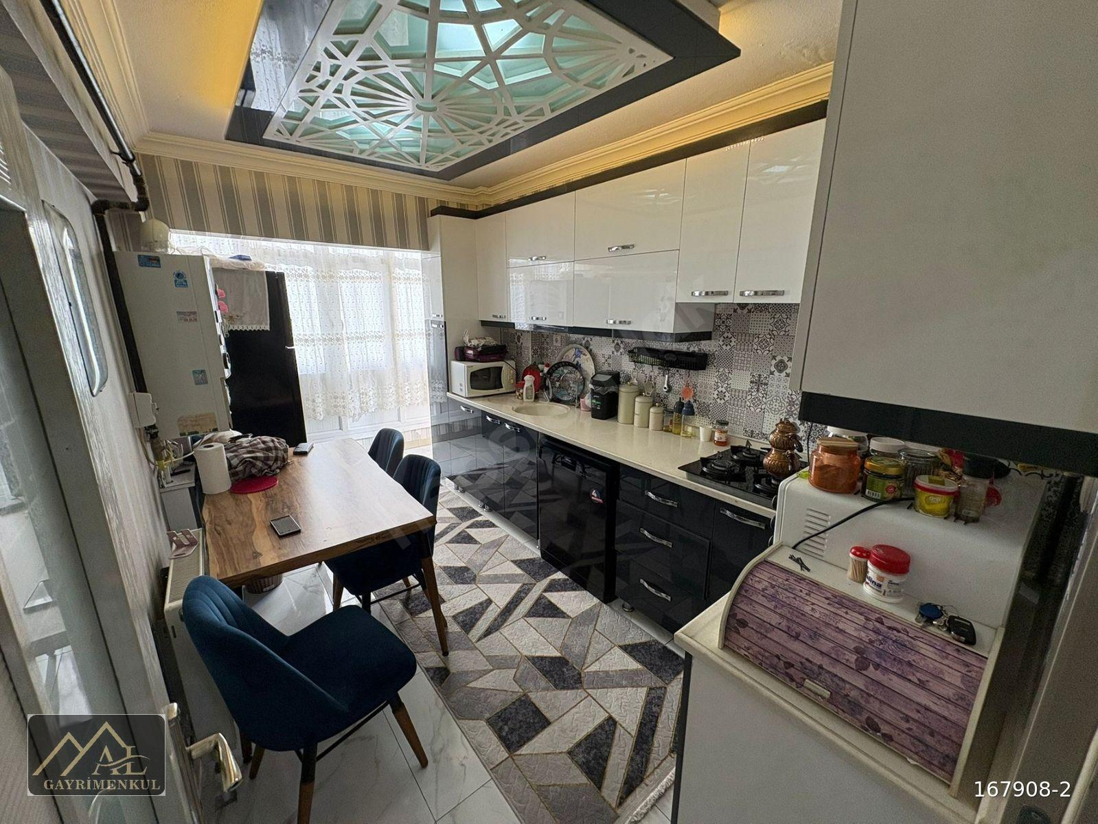 AL GAYRİMENKUL DEN AKŞEMSETTİNDE 2+1 ARA KATTA KİLERLİ FUL+FUL ULTRA LÜX YAPILI CADDE ÜZERİ KUPONNN
