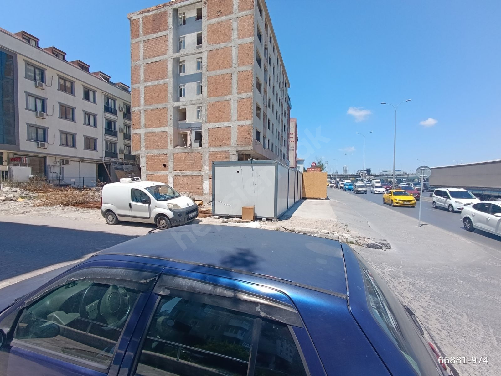 AVCILAR MERKEZ DE E5 ÜSTÜ 2+1 4. KAT 65 m2 KENTSEL DEN