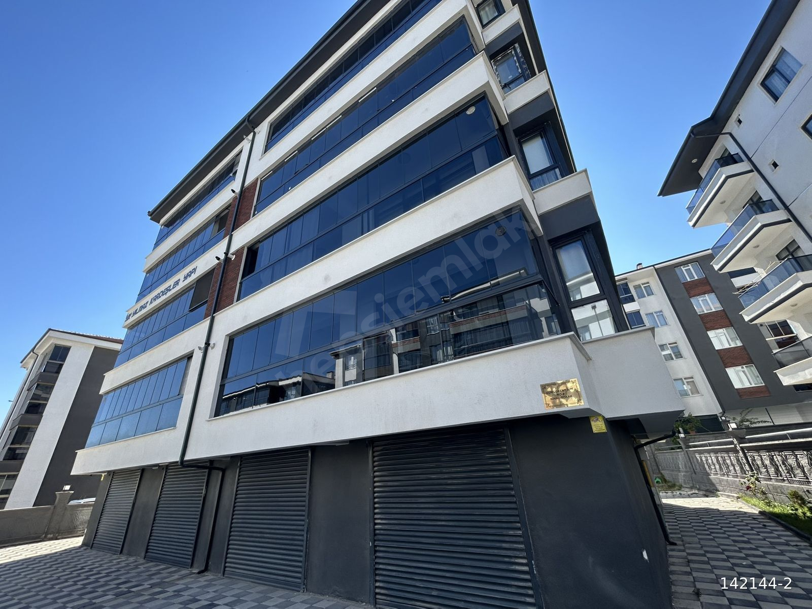 RE/ES’DEN ALBAYRAK BULVAR YAKINI 3+1 ÖZEL GARAJLI ARA KAT SON DAİRE