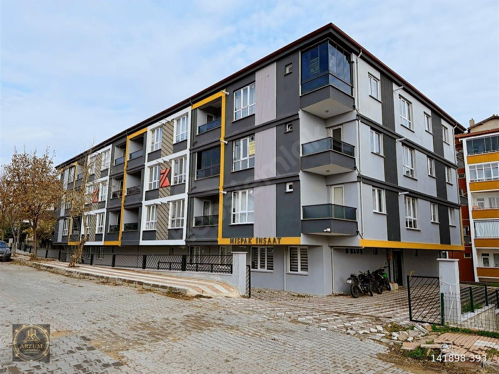 ARZUM GAYRİMENKUL DANIŞMANLIKTAN EŞYALI KİRACILI 2+0ARA KAT